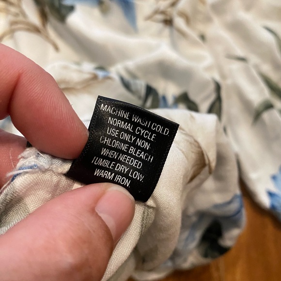 Hawaiian Print Button Down Shirt (XXL) - Picture 9 of 12